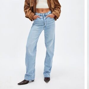 Levi's Women's Blasted Stone Clean Straight Leg Jeans